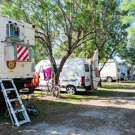 Κάμπινγκ Camping Bungalows Erodios